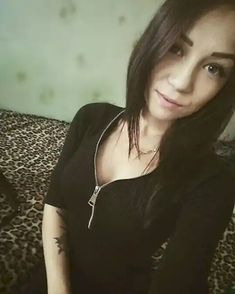 Denysa_escorta