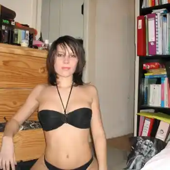 HotKisses69